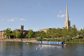 The 6 berth canal boat cruising in Worcester